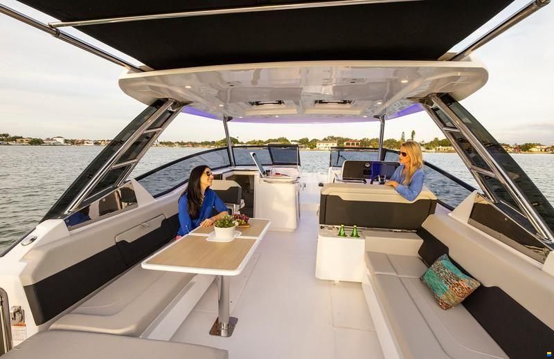 AQUILA 32 Sport