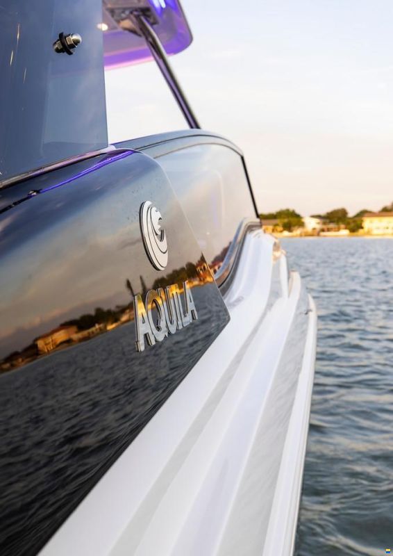 AQUILA 32 Sport