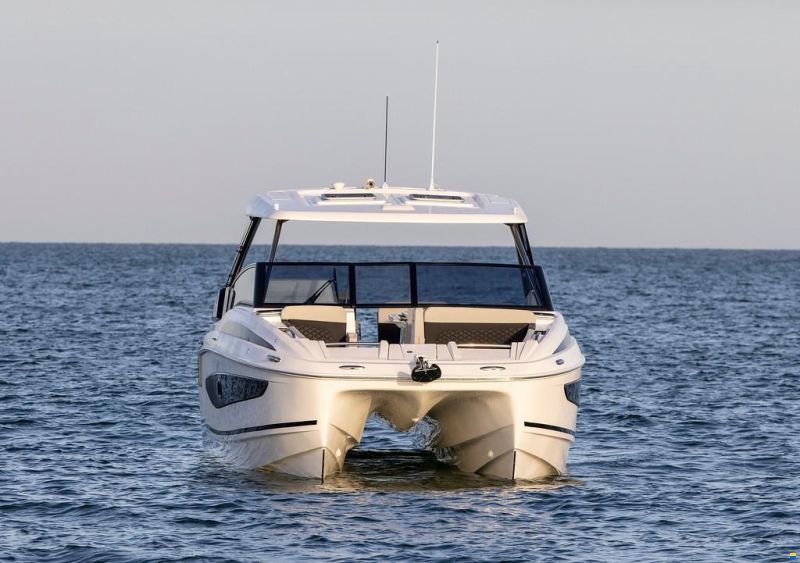 AQUILA 32 Sport
