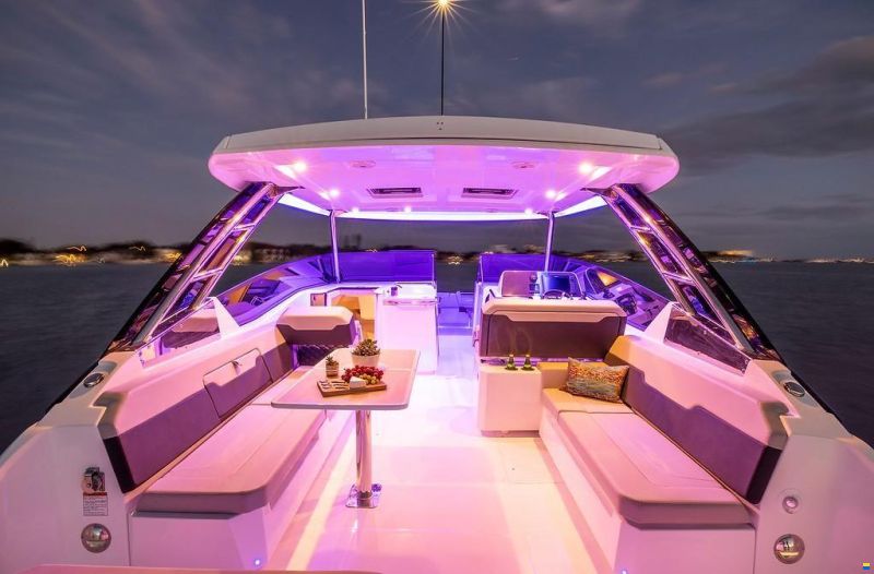 AQUILA 32 Sport