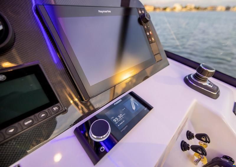 AQUILA 32 Sport