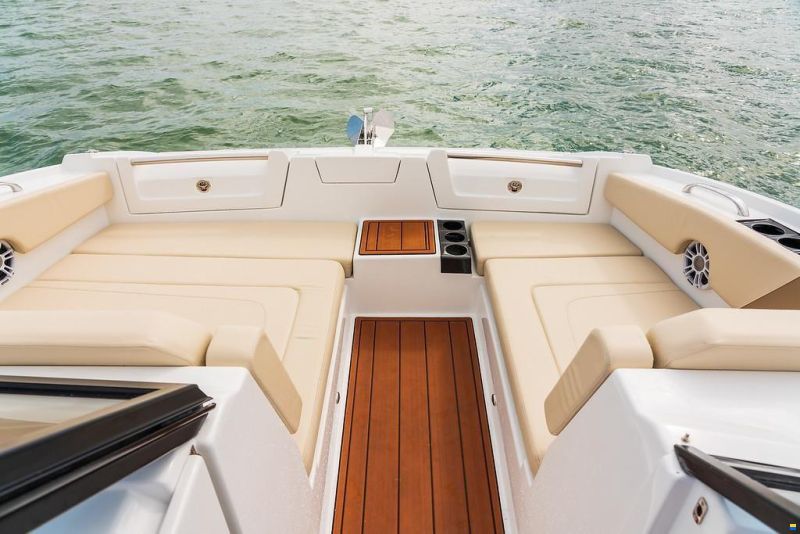 AQUILA 32 Sport