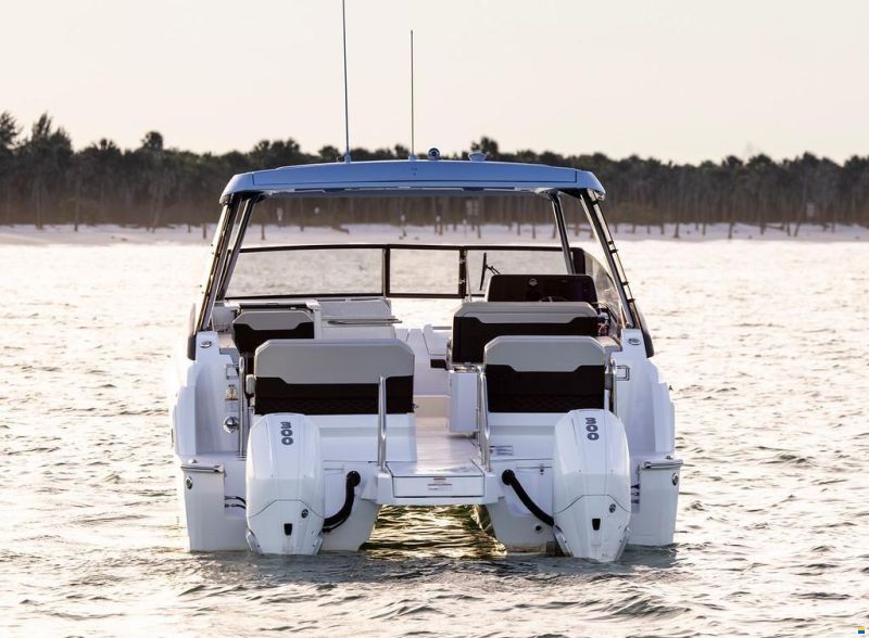AQUILA 32 Sport