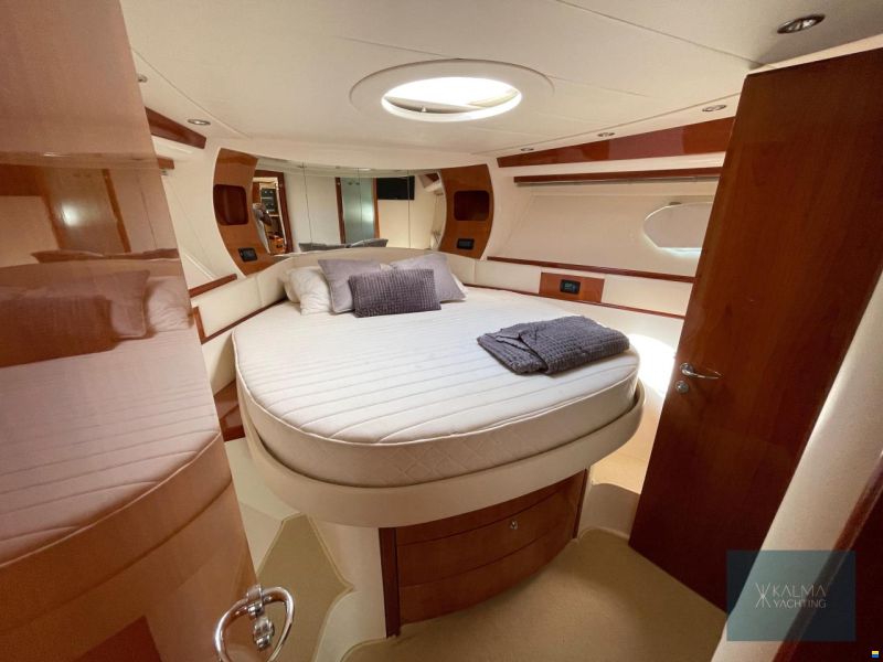 Pershing 50