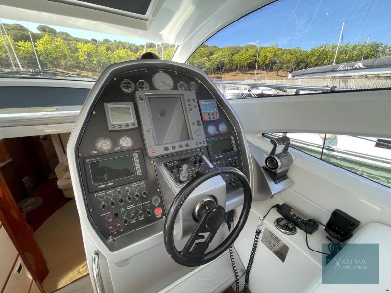 Pershing 50