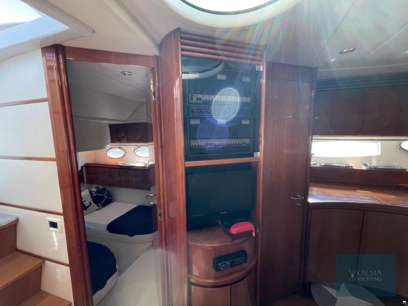 Pershing 50