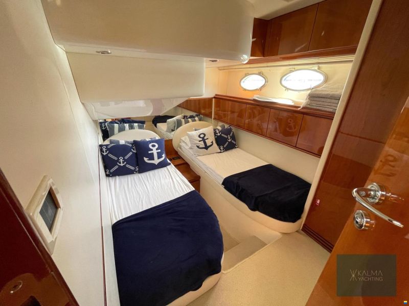 Pershing 50