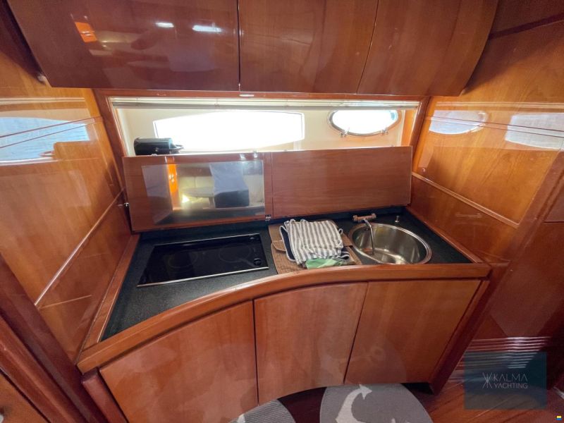 Pershing 50