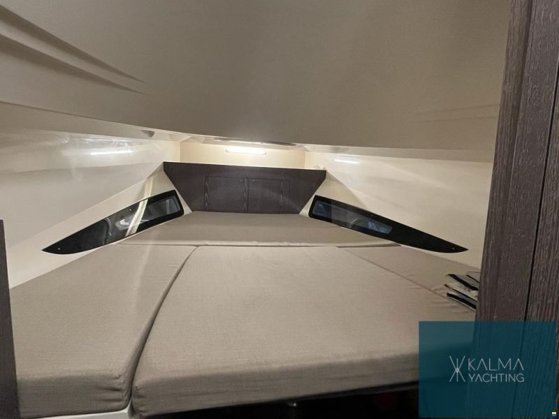 Nuova Jolly Prince 38 Sport Cabin