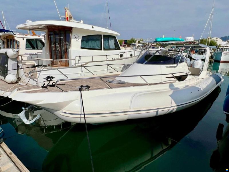 Nuova Jolly Prince 38 Sport Cabin