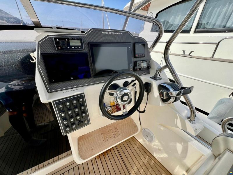 Nuova Jolly Prince 38 Sport Cabin