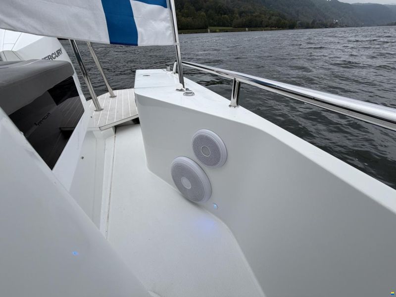 Axopar 28 Cabin