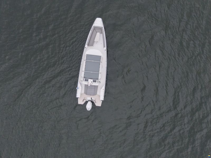 Axopar 28 Cabin