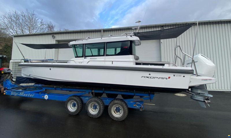 Axopar 28 Cabin