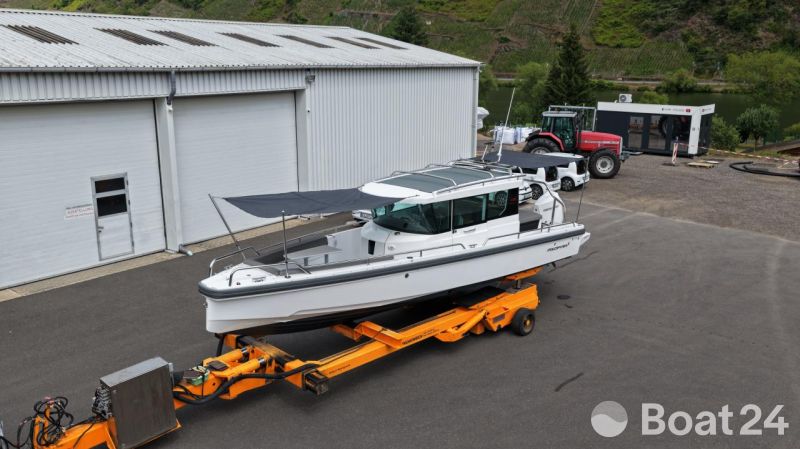 Axopar 28 Cabin