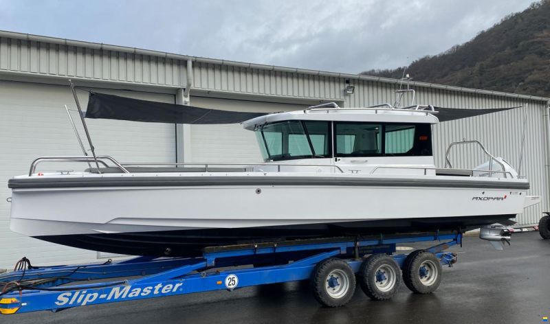 Axopar 28 Cabin