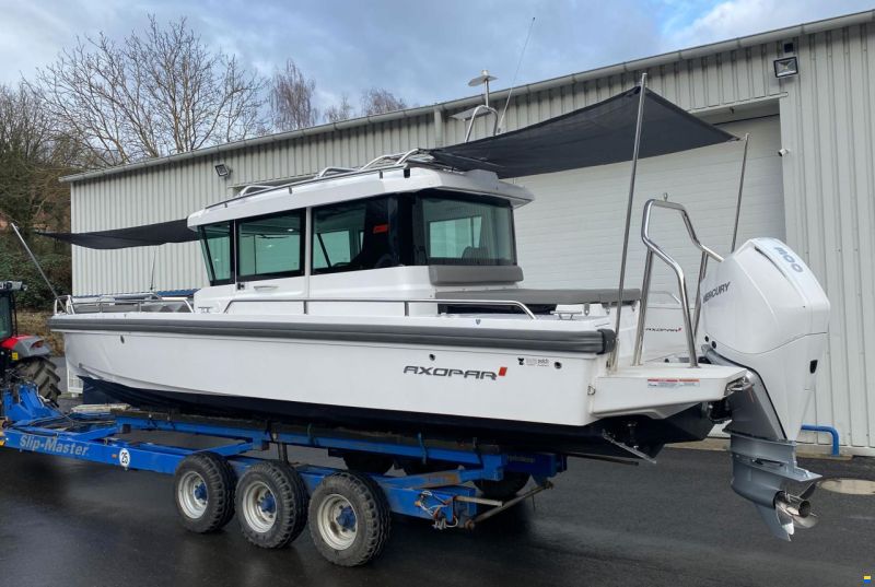 Axopar 28 Cabin