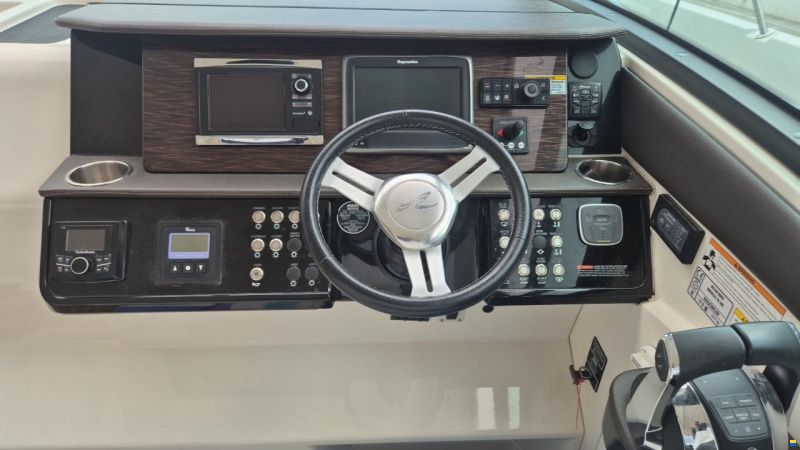 Sea Ray Sundancer 320