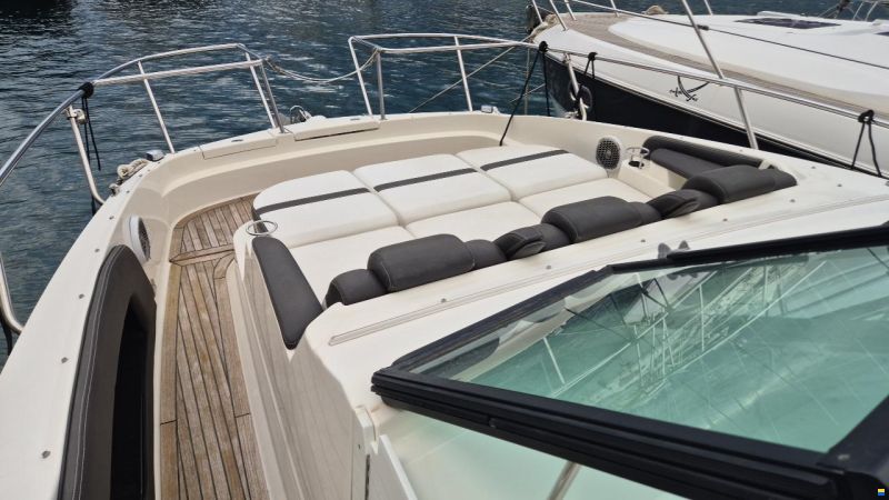 Sea Ray Sundancer 320