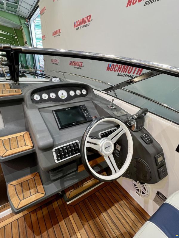 Windy 26 Kharma Signature Edition