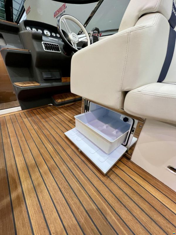 Windy 26 Kharma Signature Edition