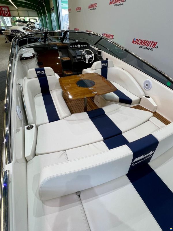 Windy 26 Kharma Signature Edition