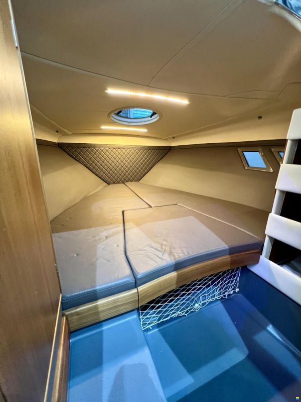 Windy 26 Kharma Signature Edition