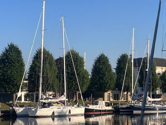 Hanse 370
