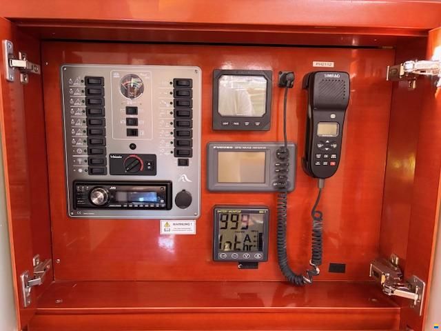 Hanse 370