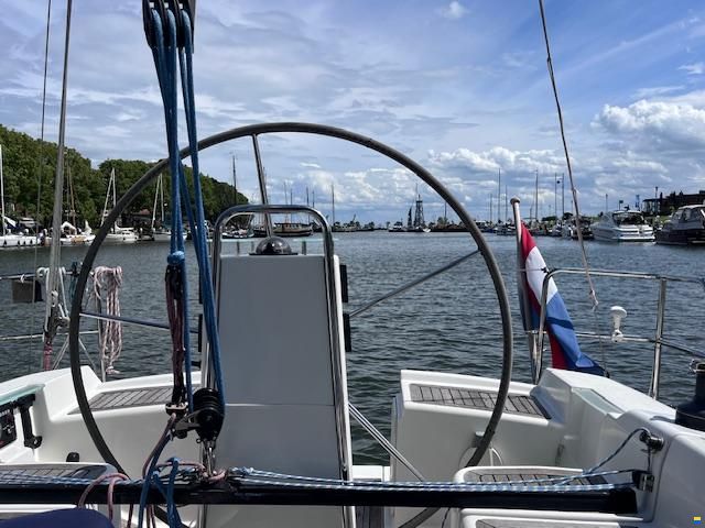 Hanse 370