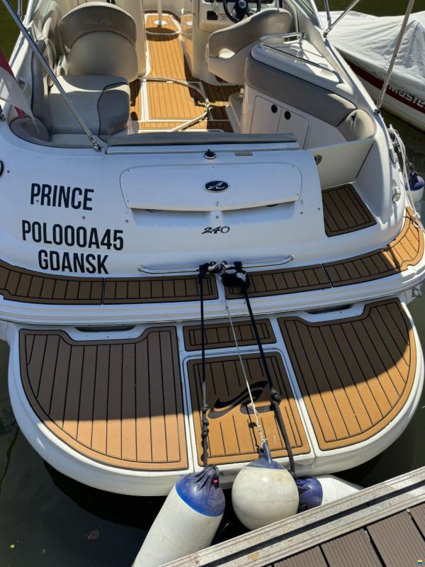 Sea Ray 240 Sundeck