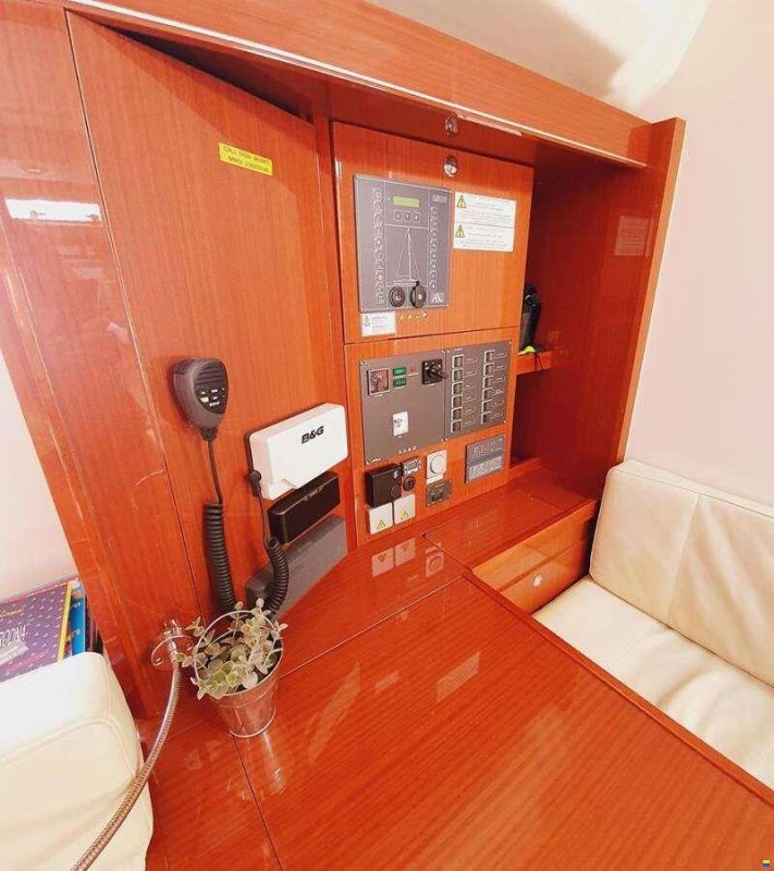 Hanse 505