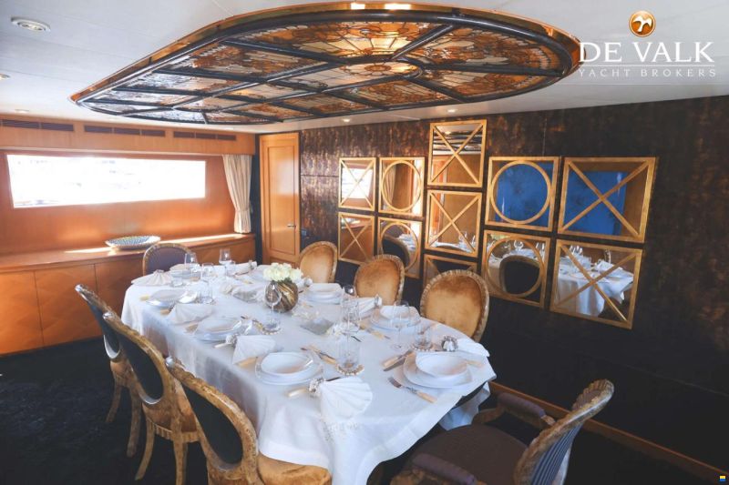 Cantieri di Pisa Akhir 110