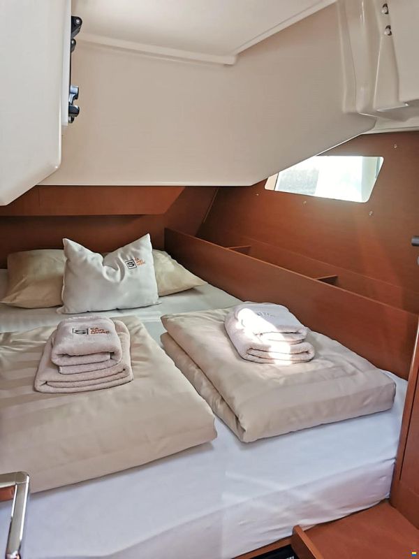 Beneteau Oceanis 41.1 (2018)