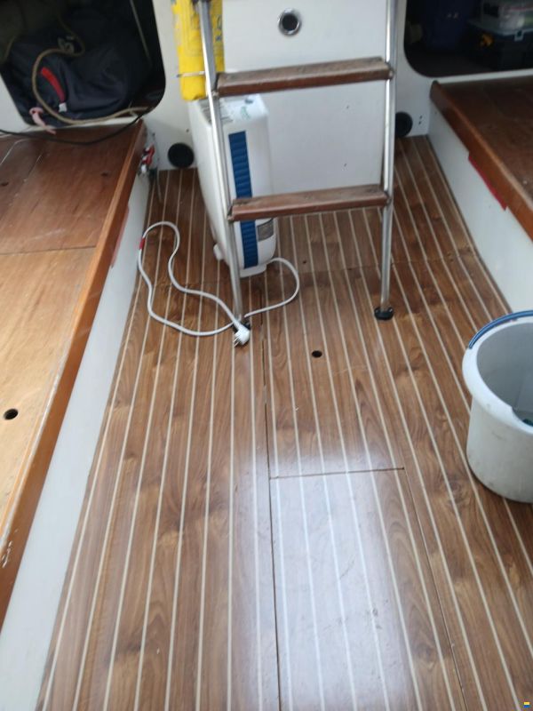 J Boats J105