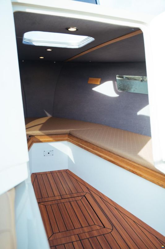 Lifestyle Marine 818 Cabin