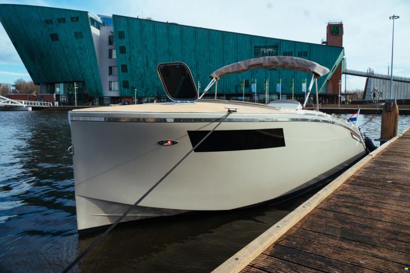 Lifestyle Marine 818 Cabin