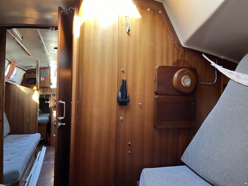 Asmus Hanseat 70B2 (BII)