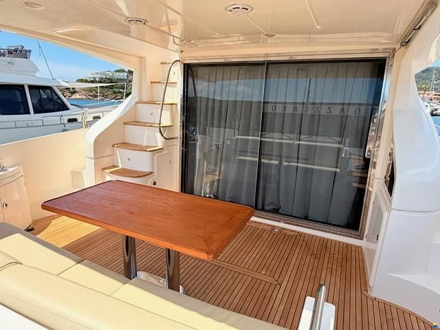 Azimut 58 Fly