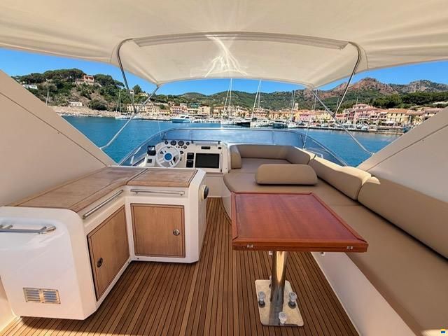 Azimut 58 Fly