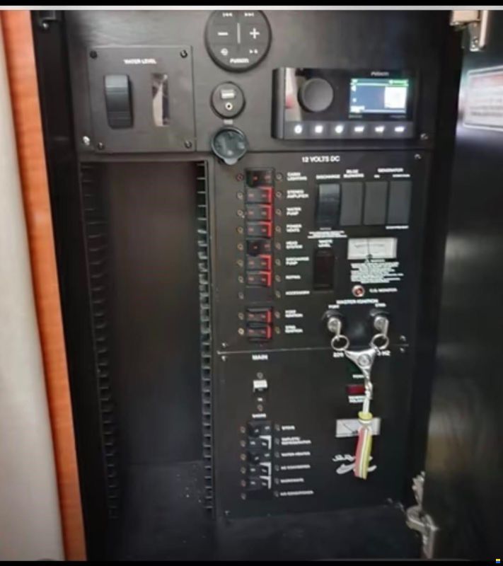Sea Ray 335 DA