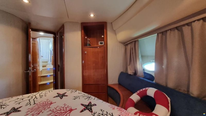 Azimut 42 FLY