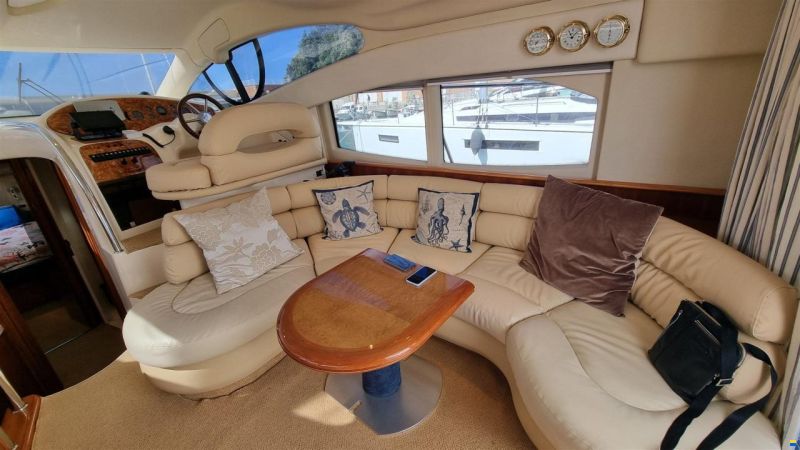 Azimut 42 FLY