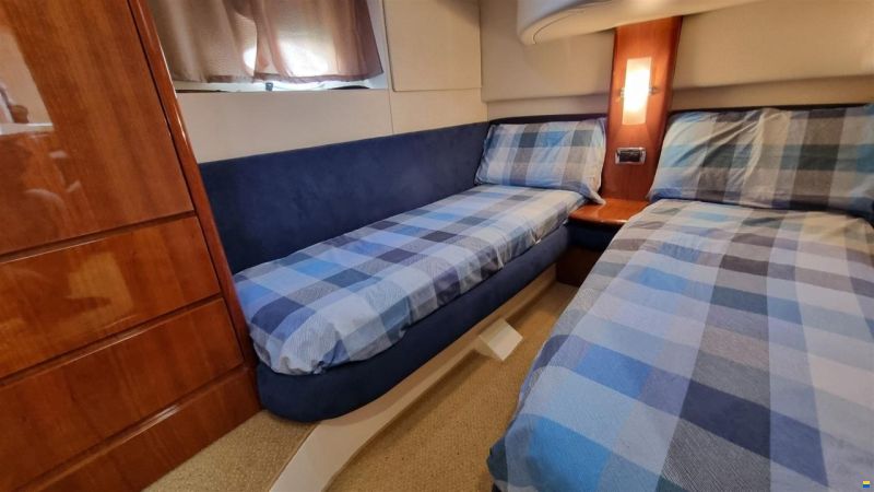 Azimut 42 FLY