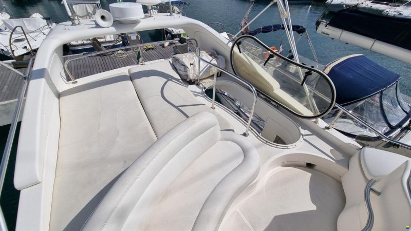 Azimut 42 FLY