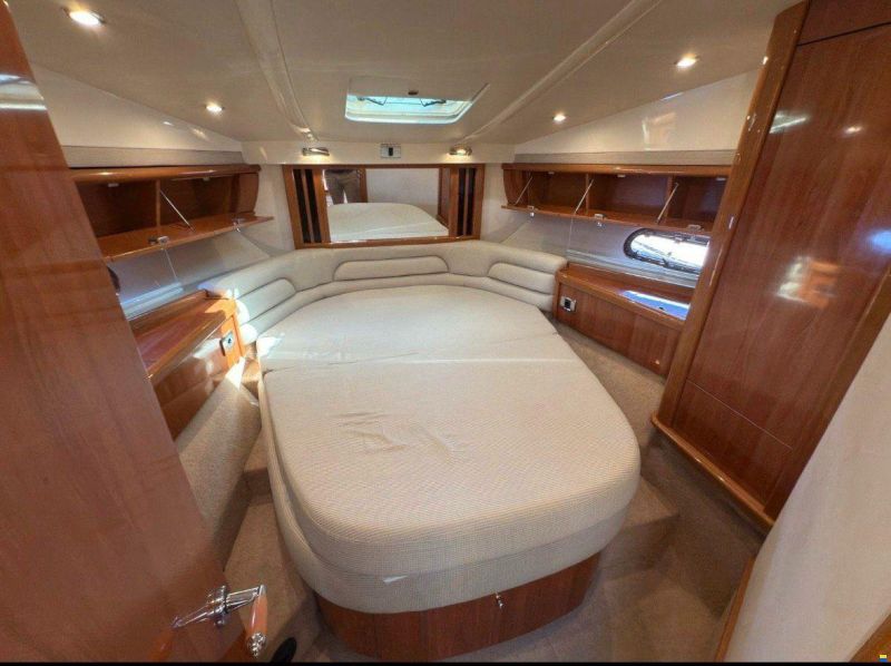Sealine F 42/5