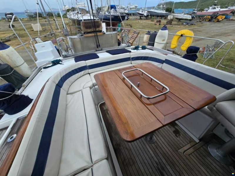 Beneteau 57