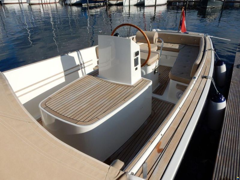 AdmiralsTender C28