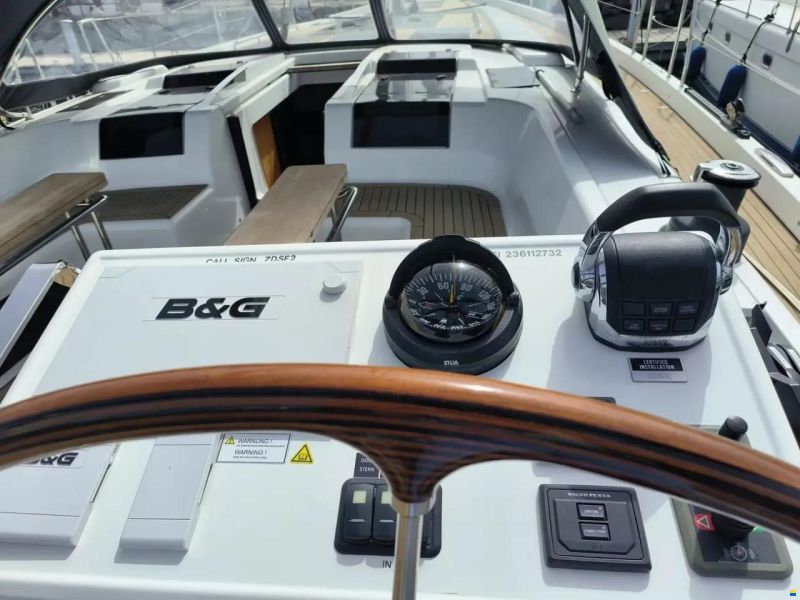Hanse 588