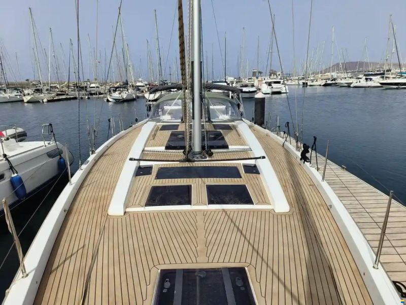 Hanse 588